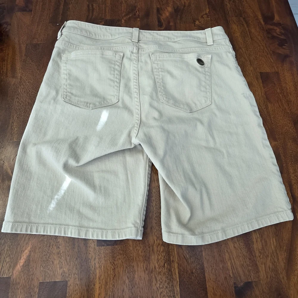 Michael Kors Shorts Size 6.   ‎        Bin38